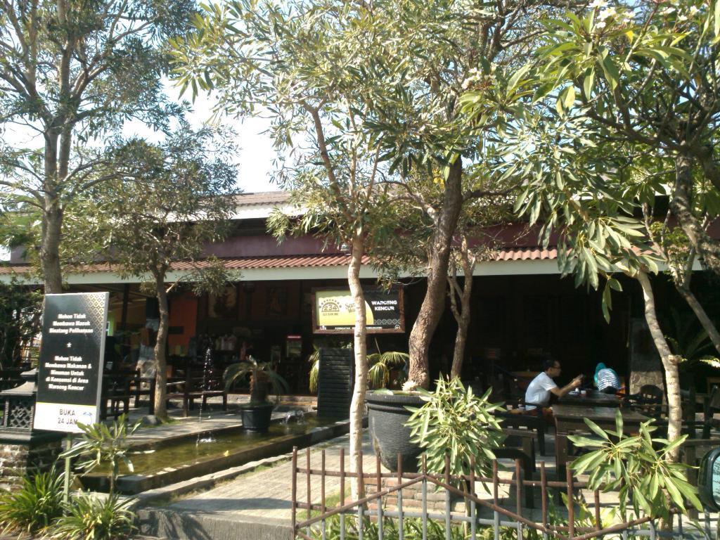 Warung Kencur